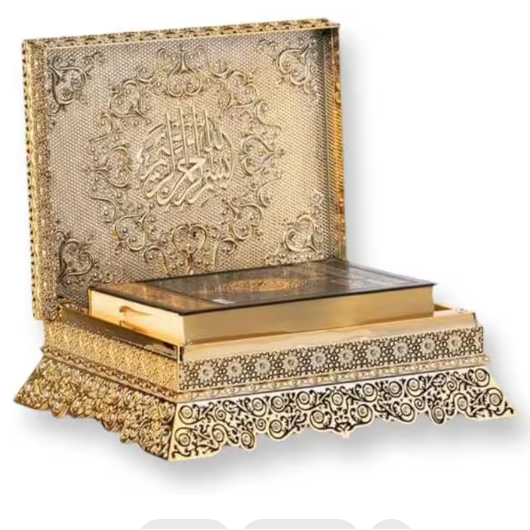 Chest Quran with Box Gold