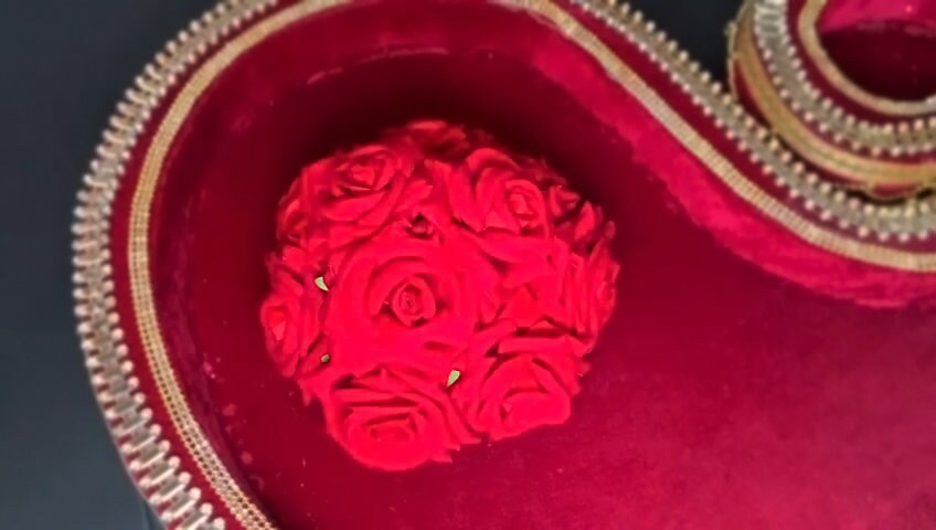 Hair Bun Gajra Reusable Bun Flower Jewelry for Wedding Bridal Juda for Bride Indian Floral Bun Bollywood Style Classical Dance